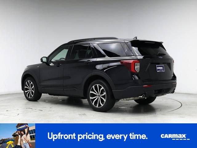 Photo of 2022 Black Ford Explorer