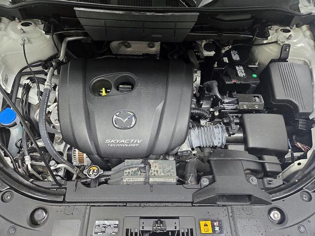 Photo of 2018 White Mazda CX-5