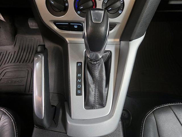Photo of 2014 White Ford Focus