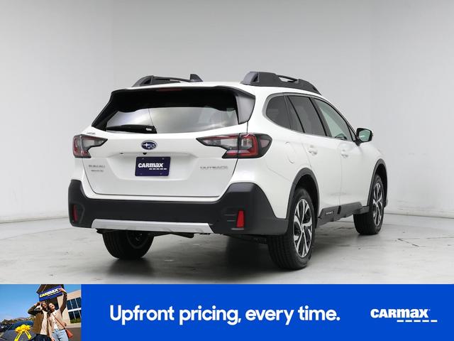 Photo of 2022 White Subaru Outback