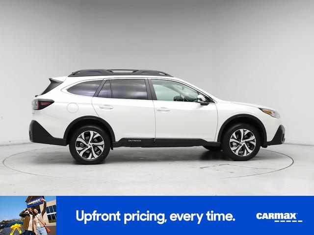 Photo of 2022 White Subaru Outback