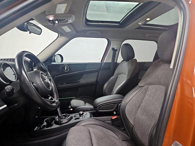Photo of 2017 Orange MINI Countryman