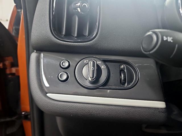 Photo of 2017 Orange MINI Countryman