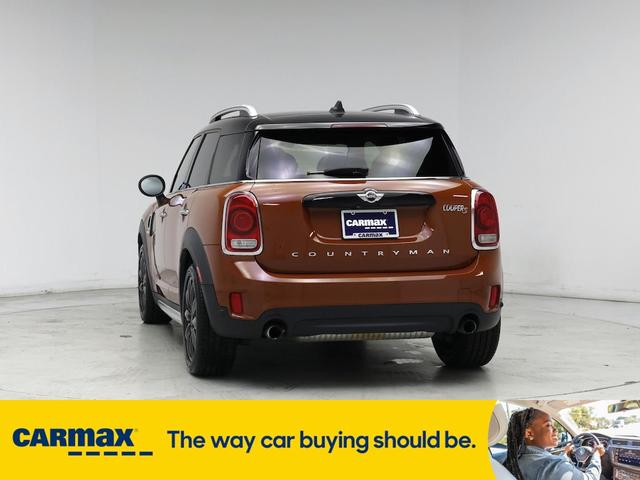 Photo of 2017 Orange MINI Countryman