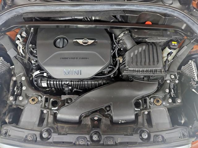 Photo of 2017 Orange MINI Countryman