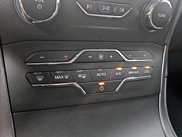 Photo of 2020 Black Ford Edge