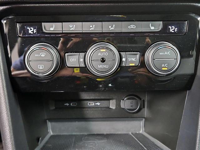 Photo of 2022 Black Volkswagen Taos