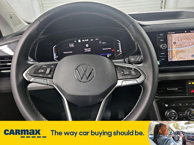 Photo of 2022 Black Volkswagen Taos