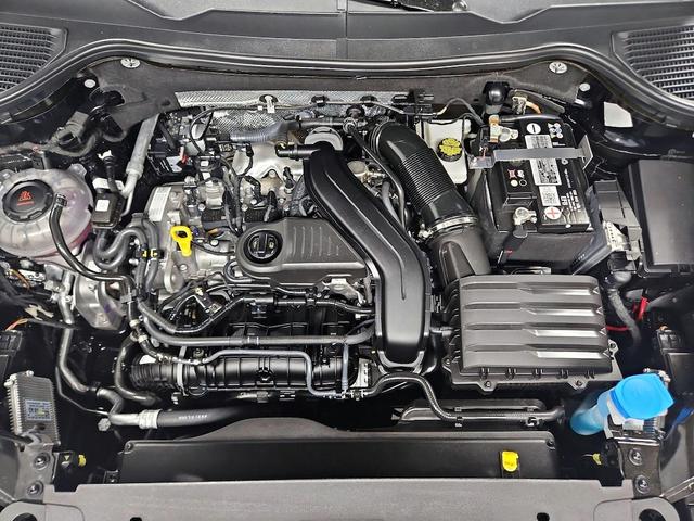 Photo of 2022 Black Volkswagen Taos