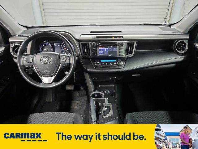 Photo of 2018 Silver Toyota RAV4