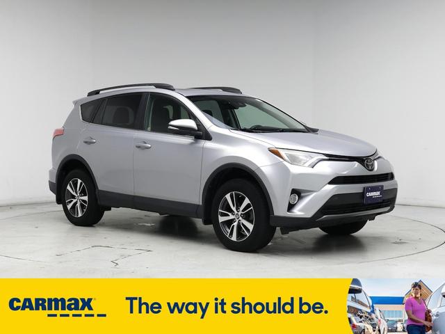 Photo of 2018 Silver Toyota RAV4