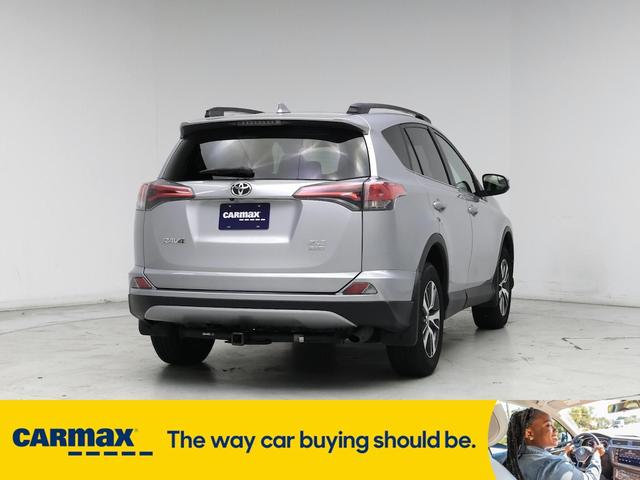 Photo of 2018 Silver Toyota RAV4