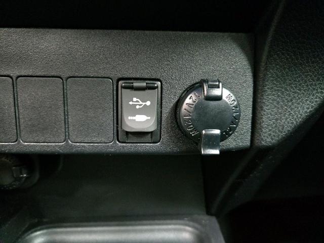 Photo of 2018 Silver Toyota RAV4