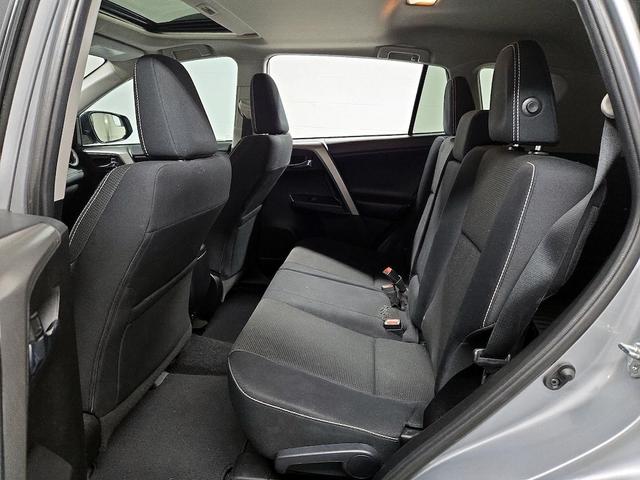 Photo of 2018 Silver Toyota RAV4