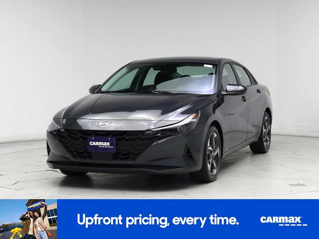 Photo of 2023 Gray Hyundai ELANTRA