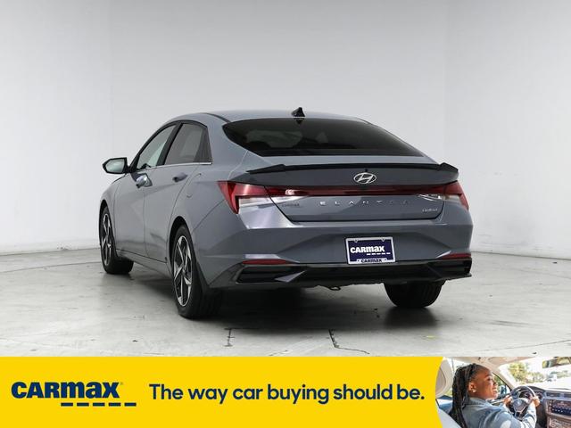 Photo of 2022 Gray Hyundai ELANTRA