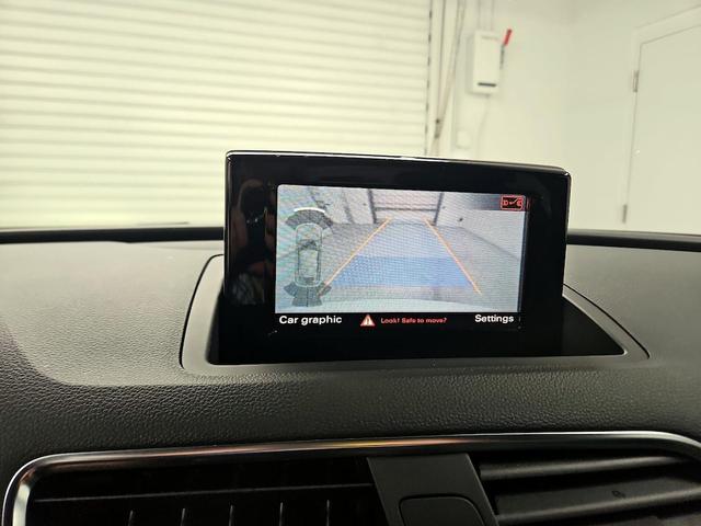 Photo of 2018 White Audi Q3