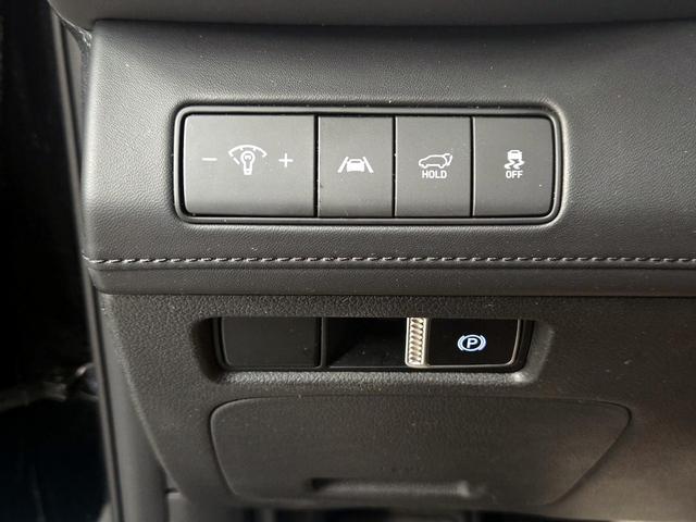 Photo of 2023 Black Hyundai SANTA FE