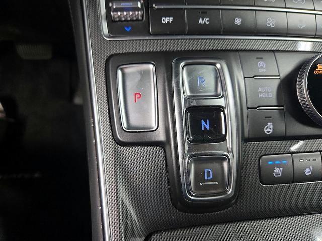 Photo of 2023 Black Hyundai SANTA FE