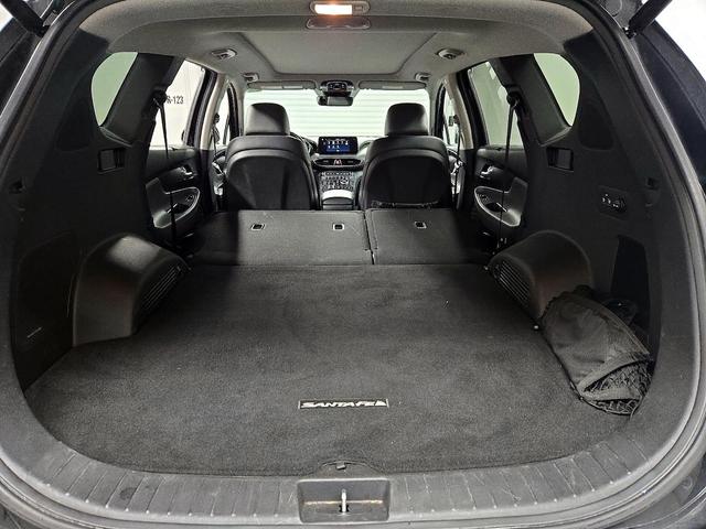 Photo of 2023 Black Hyundai SANTA FE