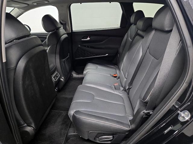 Photo of 2023 Black Hyundai SANTA FE