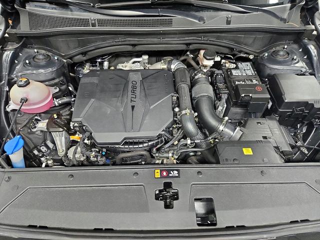 Photo of 2023 Black Hyundai SANTA FE