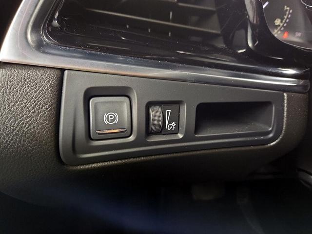 Photo of 2023 Blue Cadillac XT6