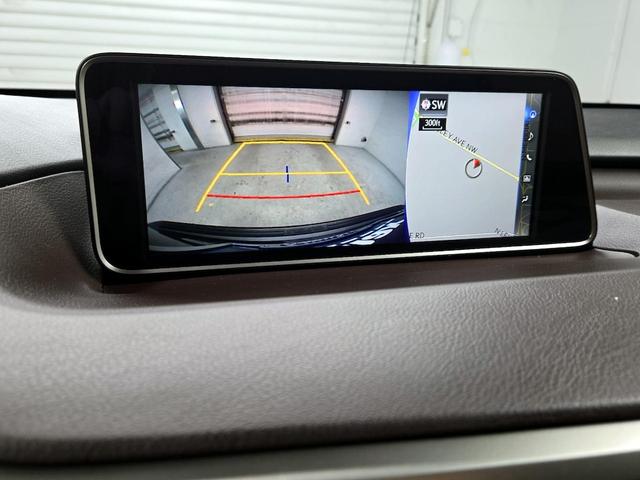 Photo of 2017 Gray Lexus RX 350
