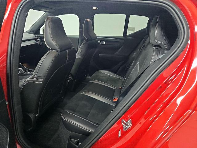 Photo of 2020 Red Volvo XC40