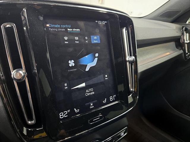 Photo of 2020 Red Volvo XC40
