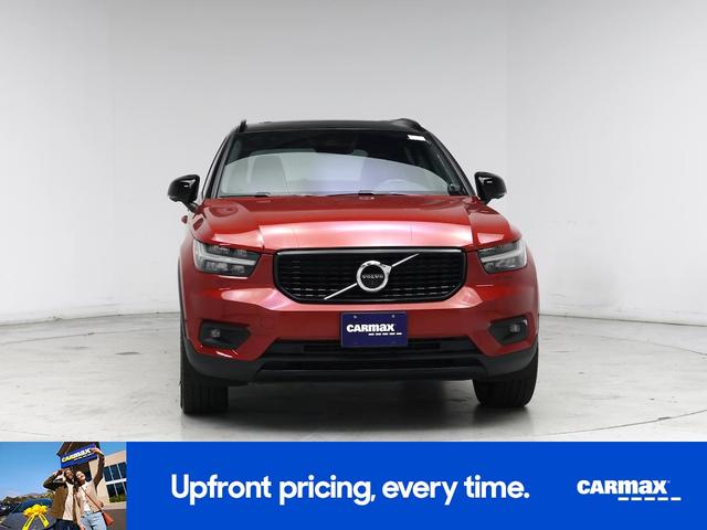 Photo of 2020 Red Volvo XC40