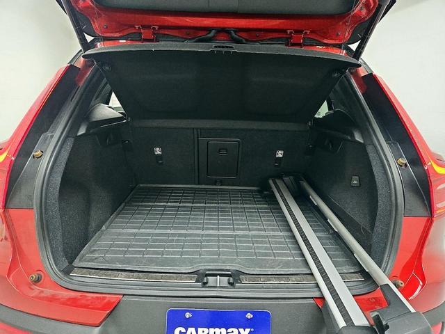 Photo of 2020 Red Volvo XC40