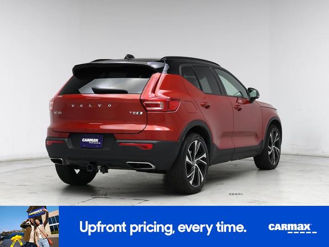 Photo of 2020 Red Volvo XC40