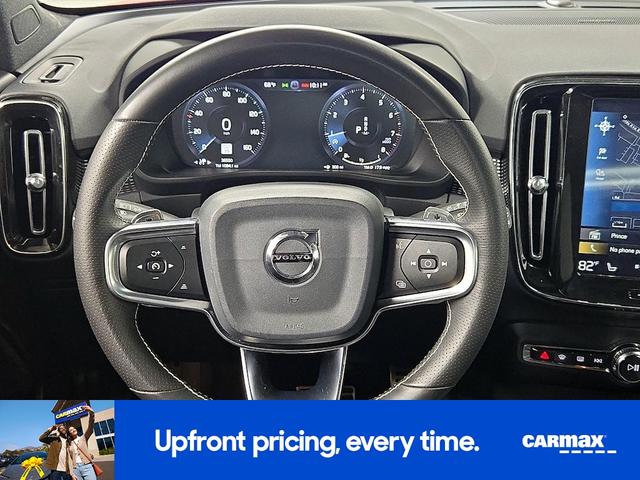 Photo of 2020 Red Volvo XC40