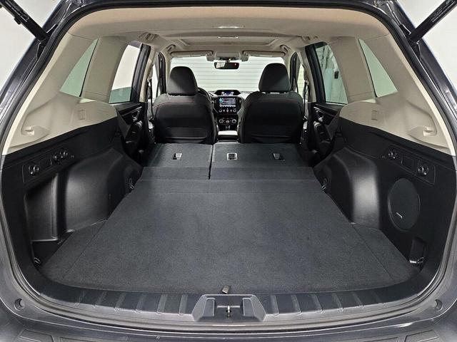 Photo of 2021 Gray Subaru Forester