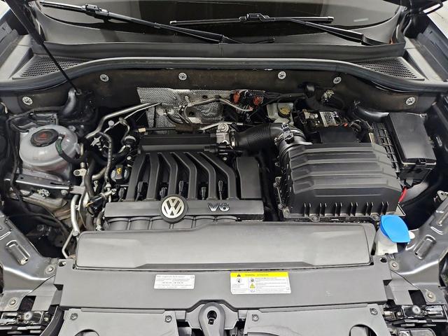 Photo of 2021 Gray Volkswagen Atlas