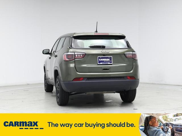 Photo of 2019 Green Jeep Compass
