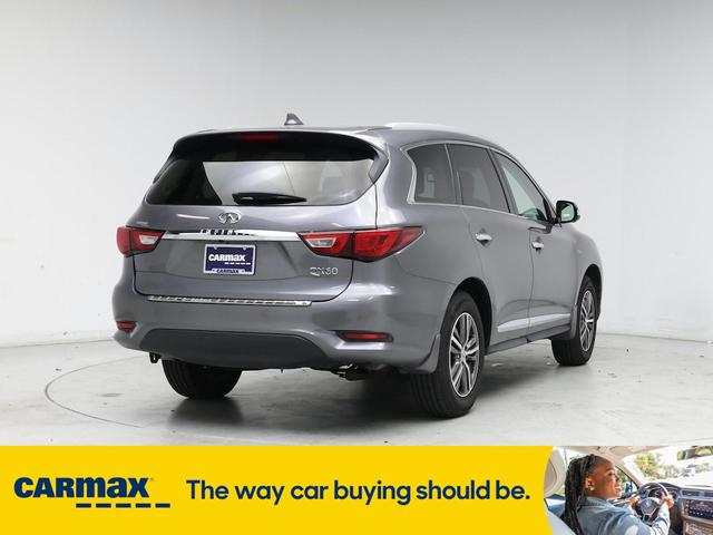 Photo of 2017 Gray INFINITI QX60