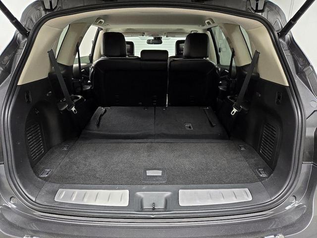 Photo of 2017 Gray INFINITI QX60
