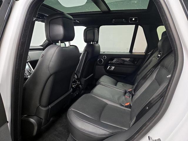 Photo of 2020 White Land Rover Range Rover
