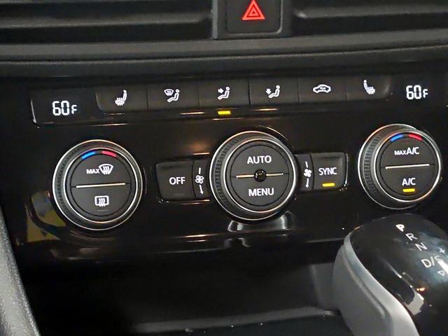 Photo of 2023 White Volkswagen Jetta