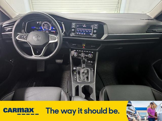 Photo of 2023 White Volkswagen Jetta