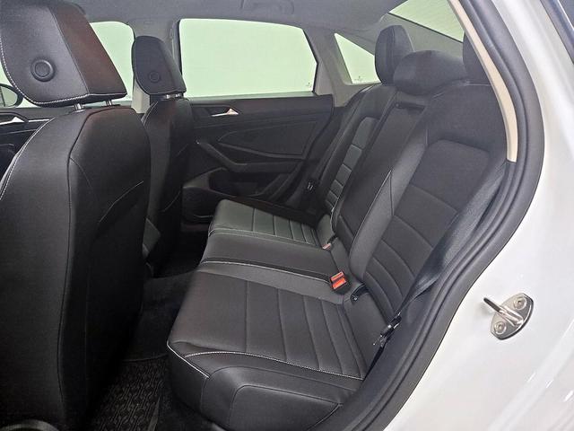 Photo of 2023 White Volkswagen Jetta
