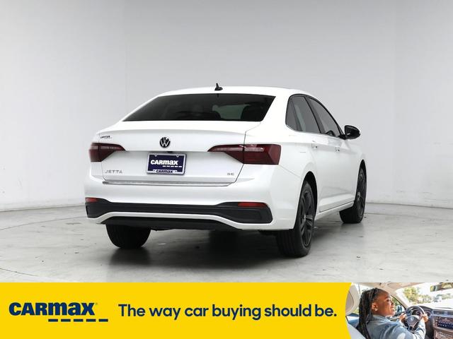 Photo of 2023 White Volkswagen Jetta