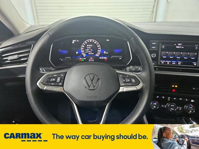 Photo of 2023 White Volkswagen Jetta