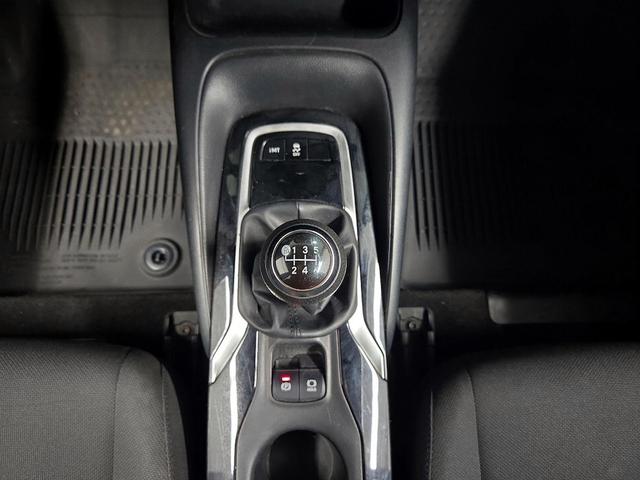 Photo of 2022 White Toyota Corolla