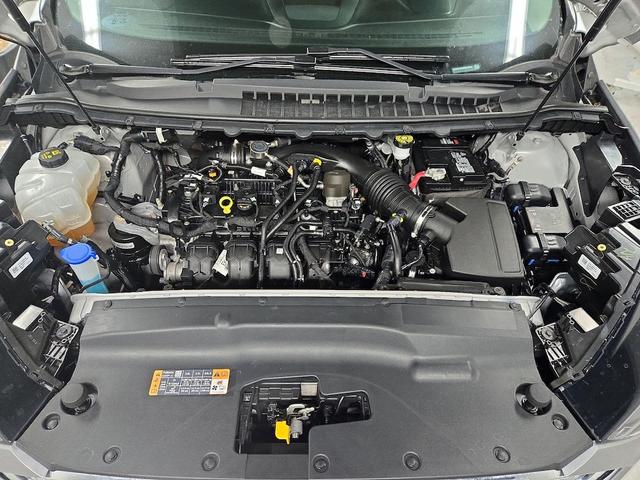 Photo of 2022 Silver Ford Edge