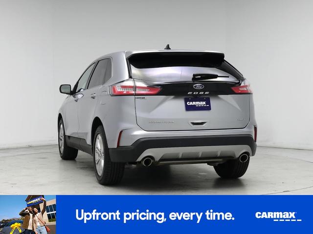 Photo of 2022 Silver Ford Edge