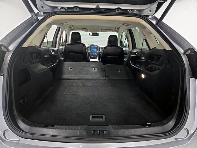 Photo of 2022 Silver Ford Edge