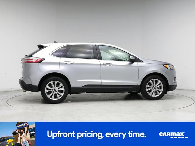 Photo of 2022 Silver Ford Edge